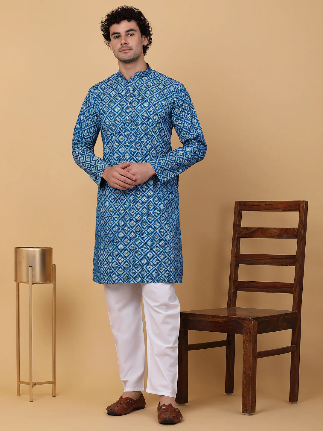 KRAFT INDIA Men Cotton Floral Gold Print Ethnic motif Knee Length Kurta With White Elastic Waistband Pyjama Set - Image 18