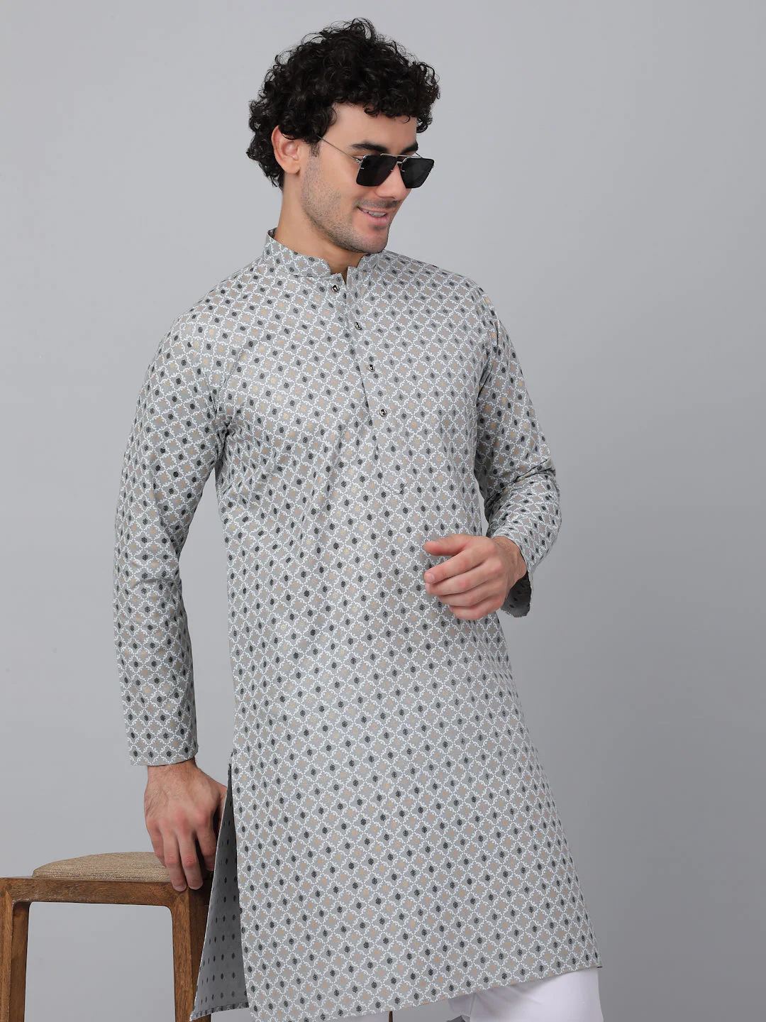 KRAFT INDIA Men Cotton Floral Printed Knee Length Kurta With White Elastic Waistband Pyjama Set - Image 10