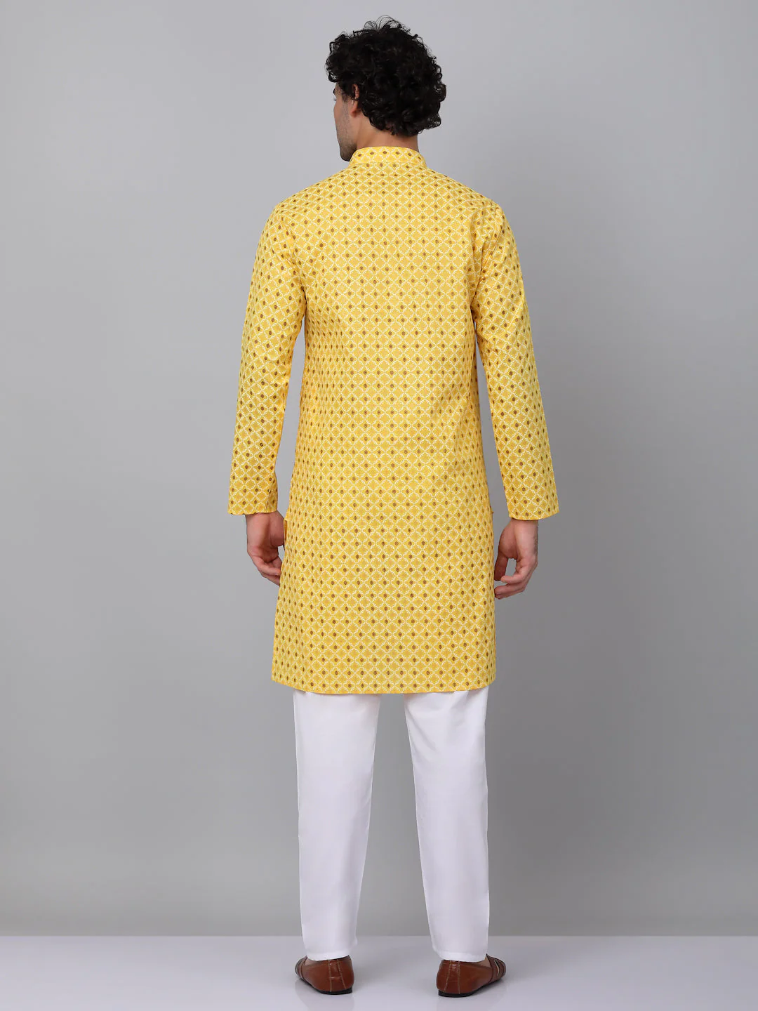 KRAFT INDIA Men Cotton Floral Printed Knee Length Kurta With White Elastic Waistband Pyjama Set - Image 26