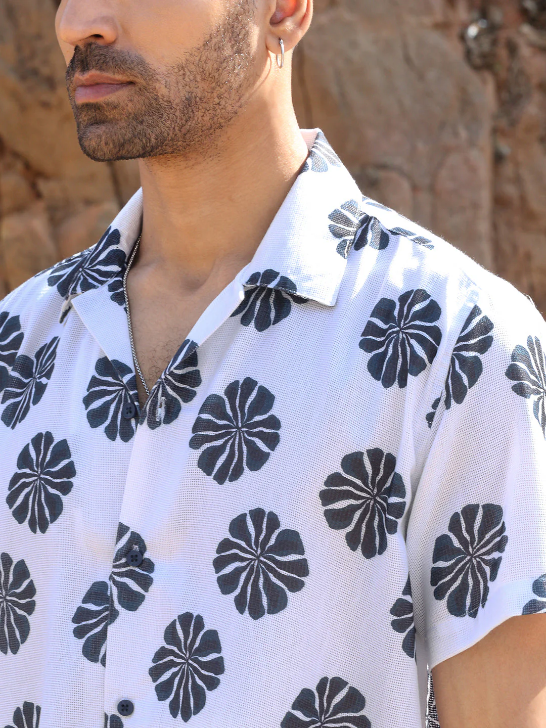 KRAFT INDIA Men Polycotton Cuban Collar Floral Printed Casual Shirt - Image 3