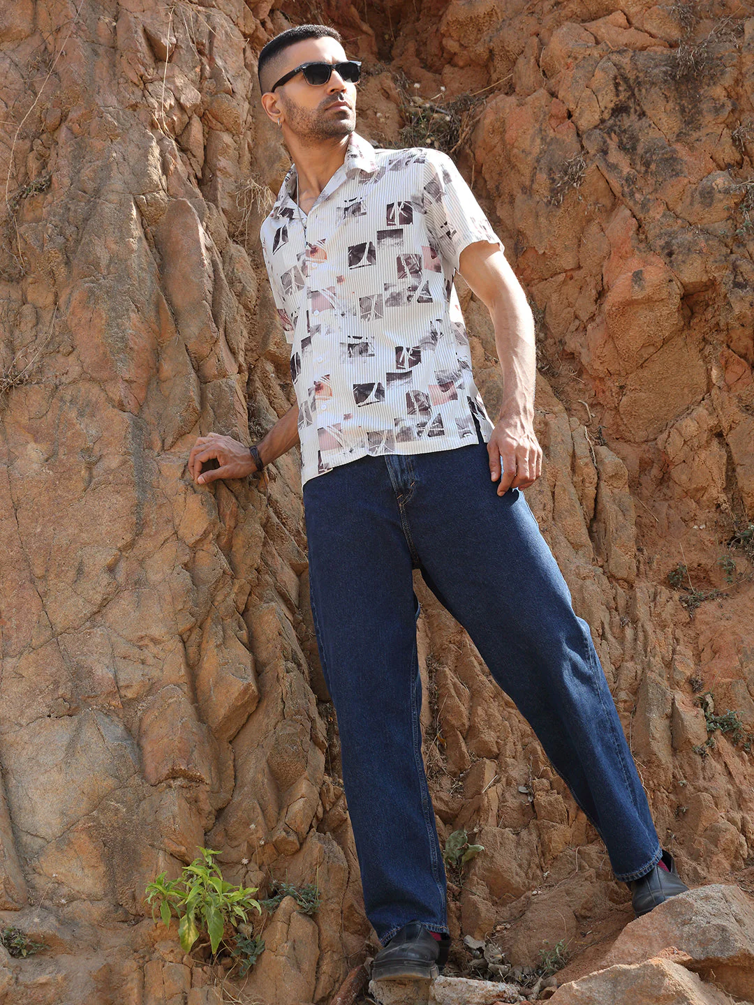 KRAFT INDIA Men Viscose Rayon Cuban Collar Printed Casual Shirt - Image 9