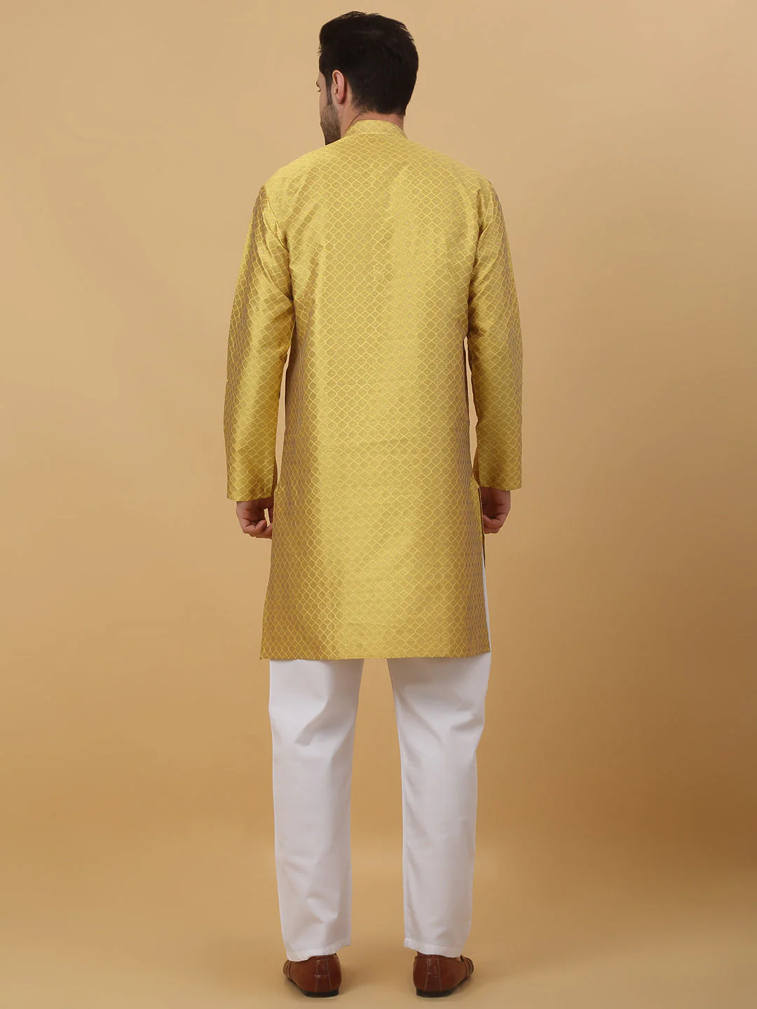 KRAFT INDIA Men's Silk Blend Geometric Jacquard Kurta With White Elastic Waistband Pyjama Set - Image 11